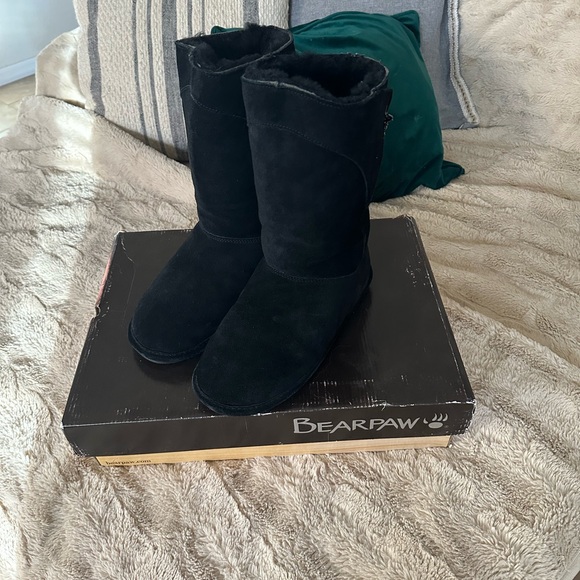BearPaw Black Boots with Chain Accents winter boots size 10 fur boots warm - Picture 3 of 10